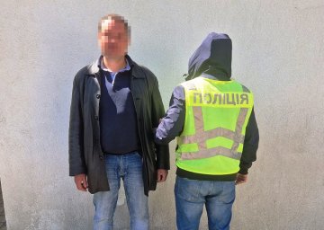 У Києві чоловік напав на перехожого