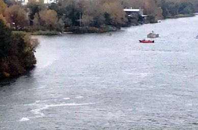У Кременчуку жінка стрибнула з мосту