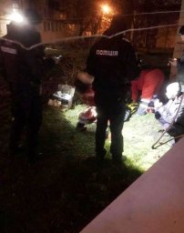 Во Львове девушка пыталась покончить с собой. Появилось видео