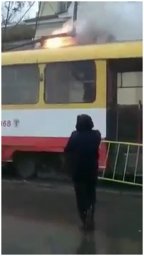 В Одессе на ходу загорелся трамвай. Появилось видео