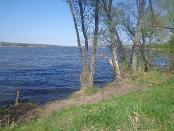 Пока отец спал на берегу водохранилища, ребенок исчез