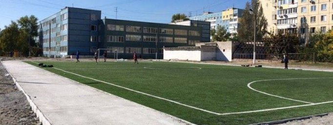 В Днепре возле школы обнаружен труп мужчины
