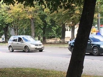 В Харькове столкнулись Ford и Opel. Фото