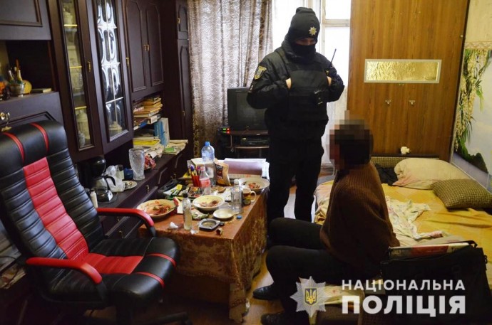 В Житомире мужчина убил сына. Появилось видео