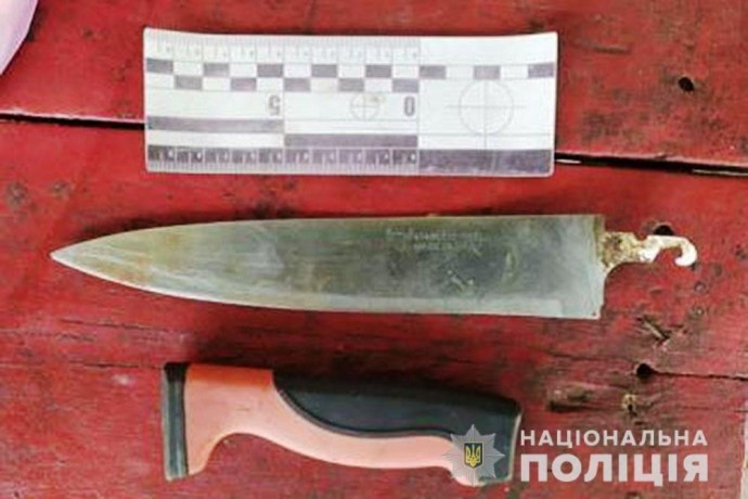 В Золотоноше мужчина чуть не убил младшего брата