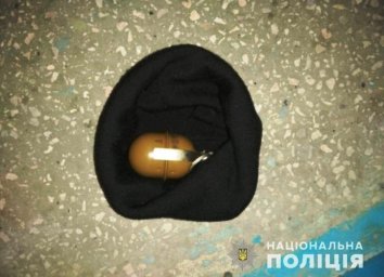 В Броварах мужчина угрожал семье гранатой