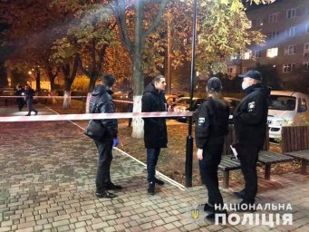 В Ивано-Франковске мужчина открыл стрельбу на улице