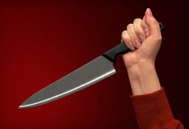 У Кременчуку жінка вдарила чоловіка ножем
