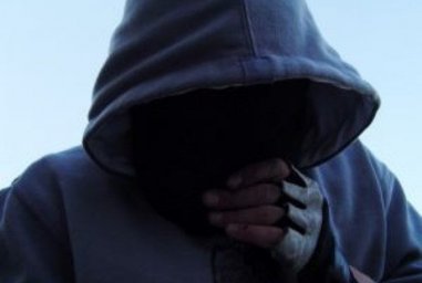Разыскивается мужчина, нанесший тяжкие телесные повреждения жителю Лохвицы