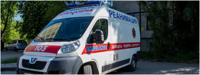 В Днепре из окна 5 этажа  выпала 16-летняя девушка