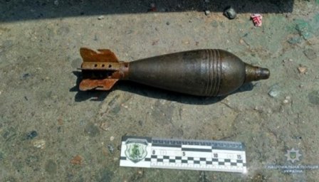 В Николаеве на остановке мужчина торговал минами