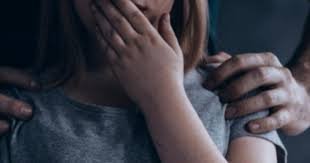 За сексуальную эксплуатацию детей и создание детского порно задержан мужчина. Появилось видео