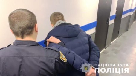 В Одессе мужчина совершил разбойное нападение на магазин. Появилось видео