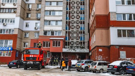 В Днепре девушка выбросилась с десятого этажа
