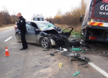 В ДТП во Львовской области пострадал мужчина. Появилось видео