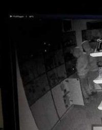 В Харькове подростки обокрали магазин телефонов и компьютерной техники