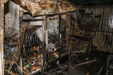 В Днепре сгорел магазин. Появилось видео