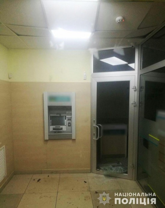 В Харькове неизвестные ограбили банкомат