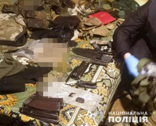 В Луцке у мужчины изъяли арсенал оружия