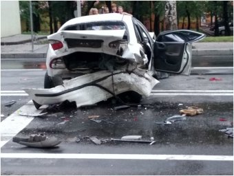 В Донецке произошло ДТП – столкнулись 4 авто. Есть пострадавшие. Видео, фото