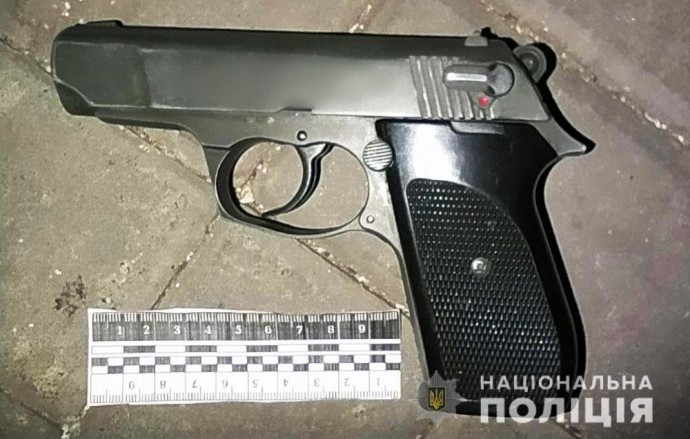 В Мариуполе мужчина устроил стрельбу в кафе