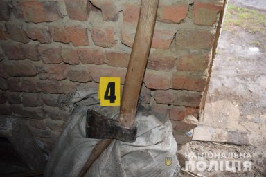 В Погребище мужчина убил знакомую и спрятал труп в погреб