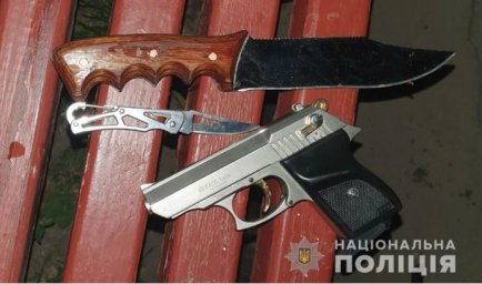 В Харькове полицейские спасли самоубийцу. Появилось видео