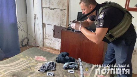 В Одесской области мужчина развращал малолетнего племянника. Появилось видео