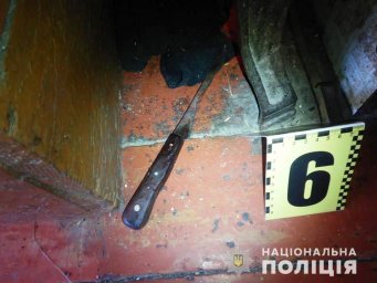 На Закарпатье мужчина убил отчима и пытался убить свою бабушку
