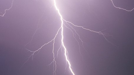 В Николаевской области подростка убило молнией