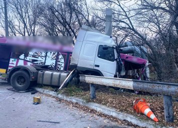 В ДТП в Кременчуге погибли два человека. Появилось видео
