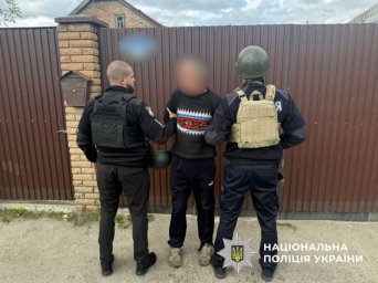 В селі Софіївська Борщагівка чоловік розстріляв військового та його родичку. Злловмисника затримано