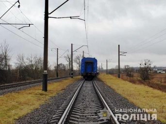 В Пустомытах поезд сбил пожилого мужчину