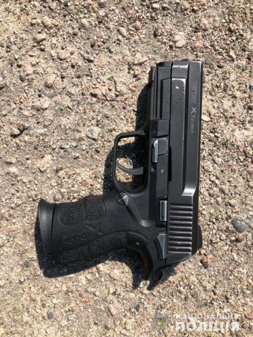 В Киевской области мужчина стрелял в прохожих