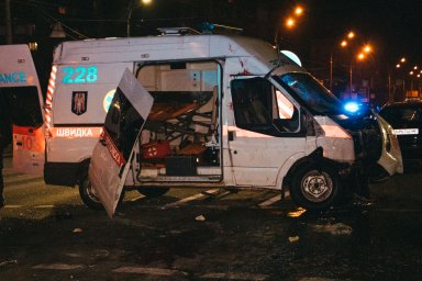 ДТП со «Скорой» в Киеве: есть погибшие и пострадавшие. Появилось видео ДТП со «Скорой» в Киеве: есть погибшие и пострадавшие. Появилось видео