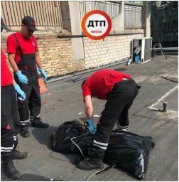 В Киеве женщина упала с крыши многоэтажки