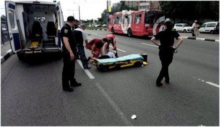 В Харькове старушка попала под автомобиль