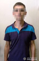 В Киеве мужчина нанес ножевые ранения двум знакомым