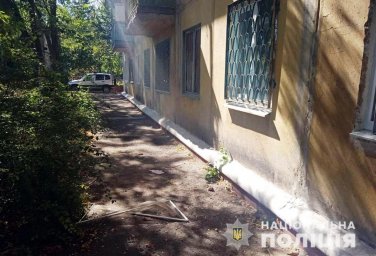 В Краматорске ребенок выпал из окна