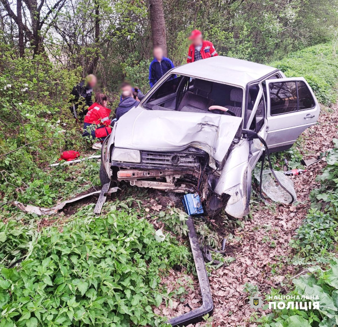 У ДТП в Чернівецькій області постраждав неповнолітній юнак
