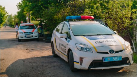 В Днепре мужчину, которого избил брата, до приезда «скорой» откачивали патрульные