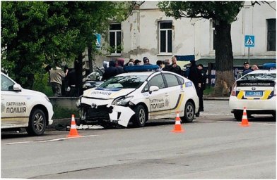 В Полтаве несколько человек травмированы в ДТП с участием полицейского Prius