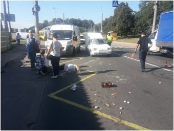 Во Львове автомобиль сбил женщину
