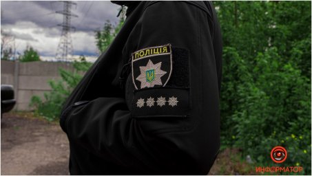 В Днепре при задержании мужчина стрелял в патрульного полицейского