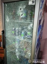 В Николаевской области неизвестные бросили в магазин взрывчатку
