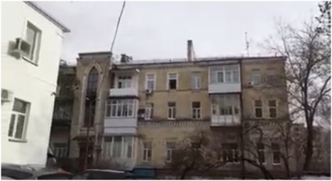 В Киеве на улице Воровского горит квартира в которой находится труп. Появилось видео