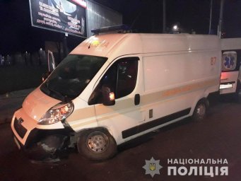 Во Львове в ДТП пострадал экипаж «Скорой помощи»