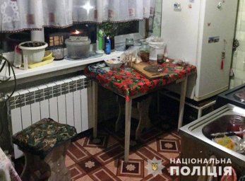 В Мирнограде женщина ударила мужа ножом