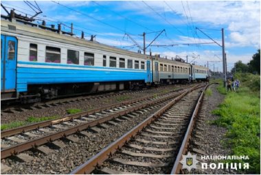 На Київщині дівчина загинула під колесами потяга