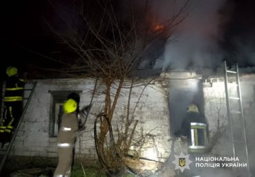У селі Мала Кохнівка поліція встановлює обставини смерті жвох мешканців
